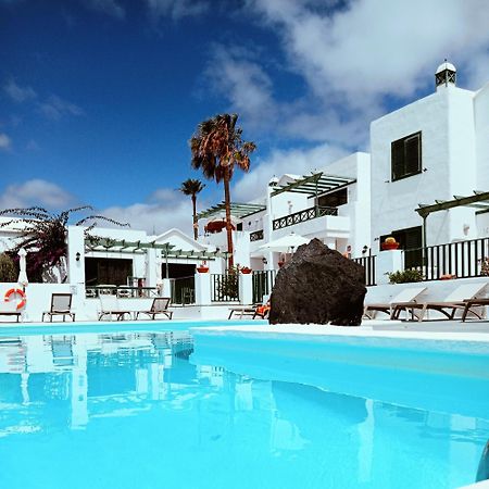 Apartamentos Las Acacias Пуэрто дель Кармен Экстерьер фото