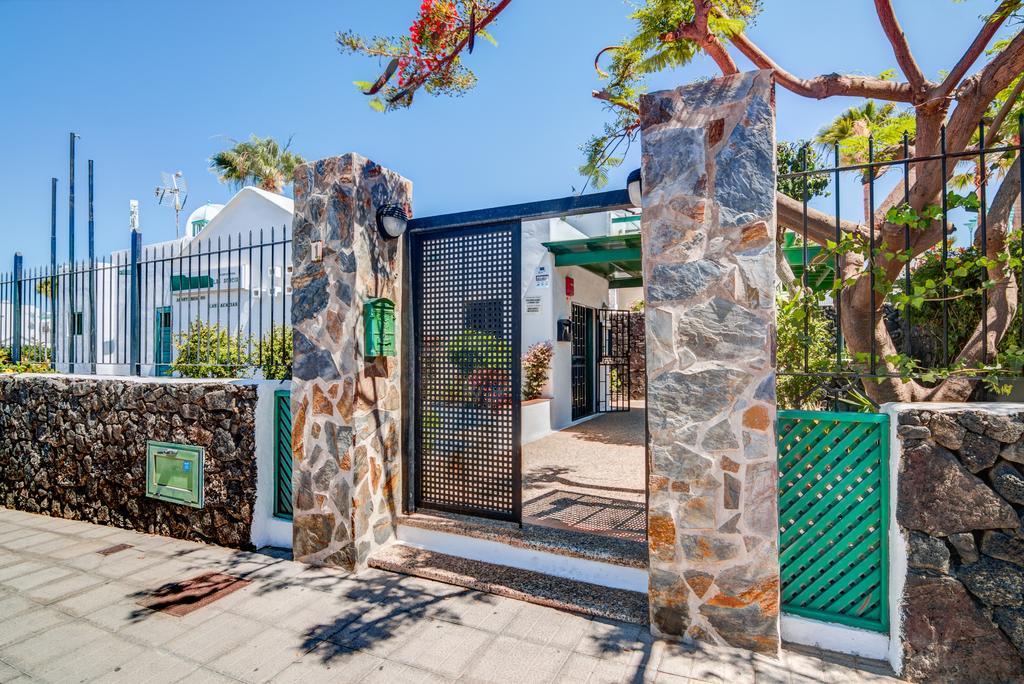 Apartamentos Las Acacias Пуэрто дель Кармен Экстерьер фото