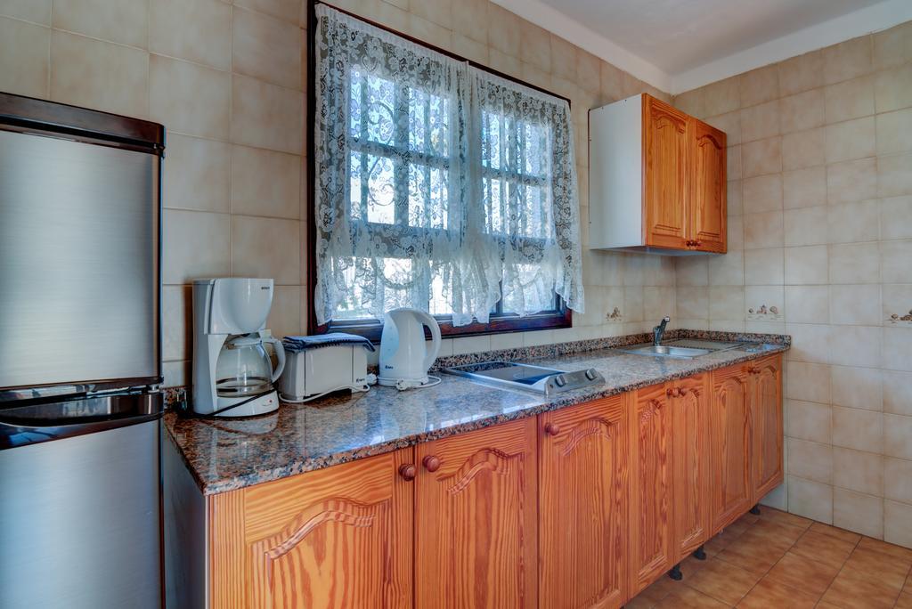 Apartamentos Las Acacias Пуэрто дель Кармен Экстерьер фото