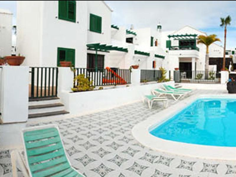 Apartamentos Las Acacias Пуэрто дель Кармен Экстерьер фото