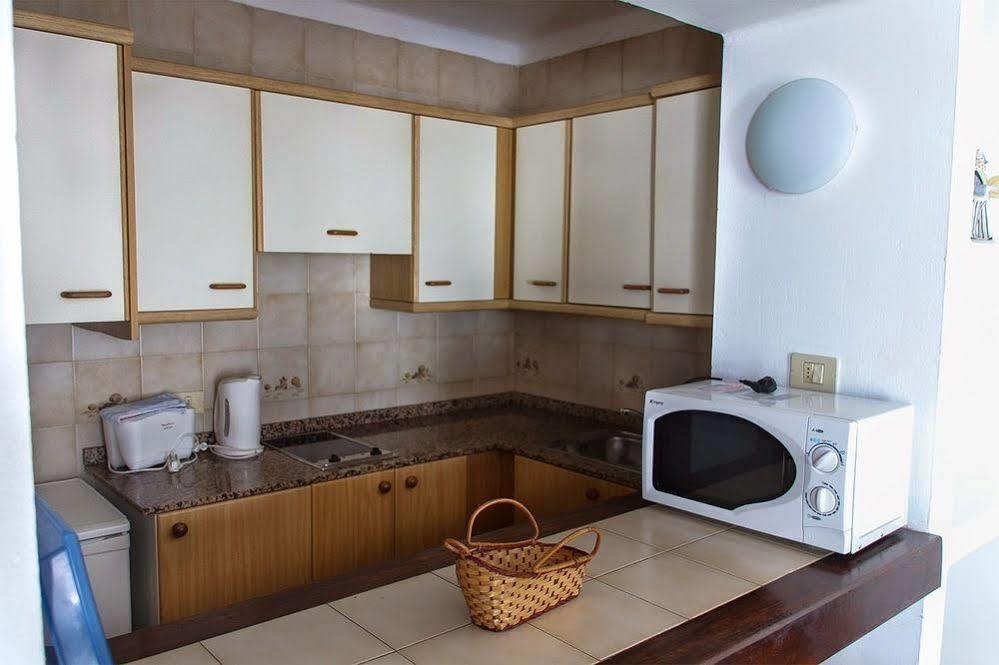 Apartamentos Las Acacias Пуэрто дель Кармен Экстерьер фото