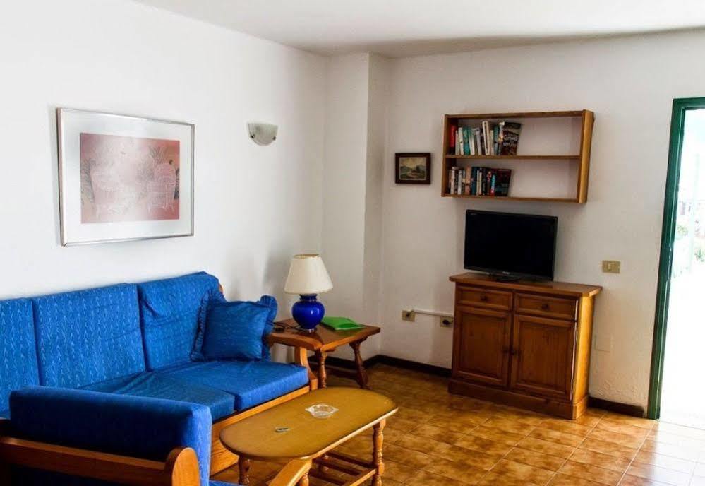 Apartamentos Las Acacias Пуэрто дель Кармен Экстерьер фото